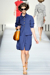 Женские костюмы 2012 Fendi